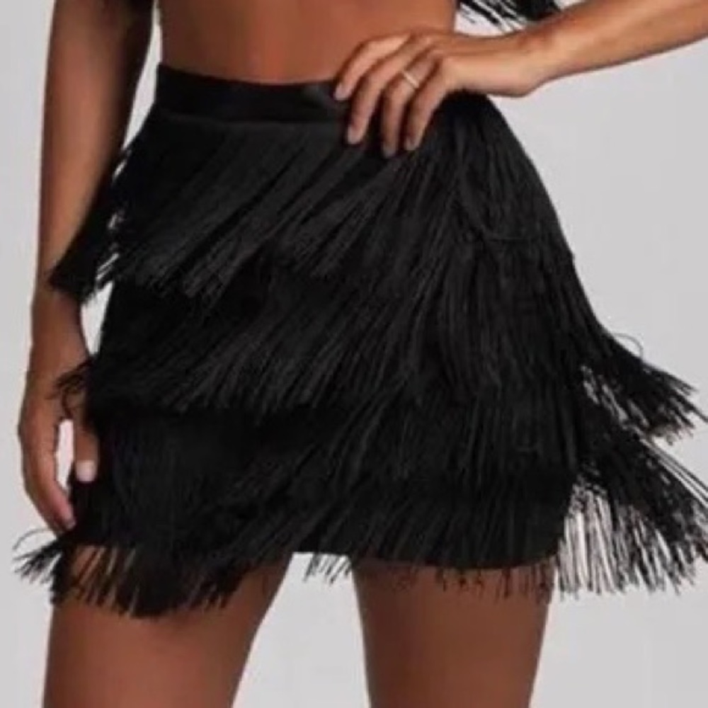 ADIKA FRINGE BLACK MINI SKIRT!! NWT Size Large